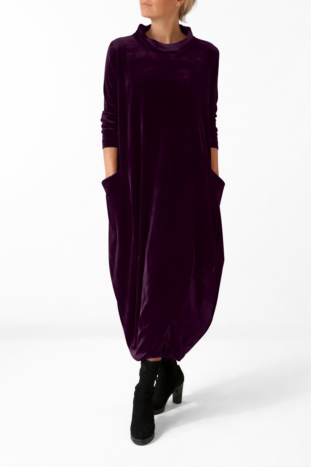 Lunarae™ Classic Women's Flowing Dress