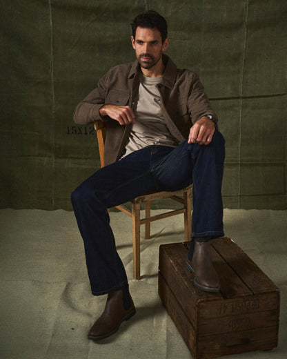 Iveron™ Elegant Leather Chelsea Boots for Men