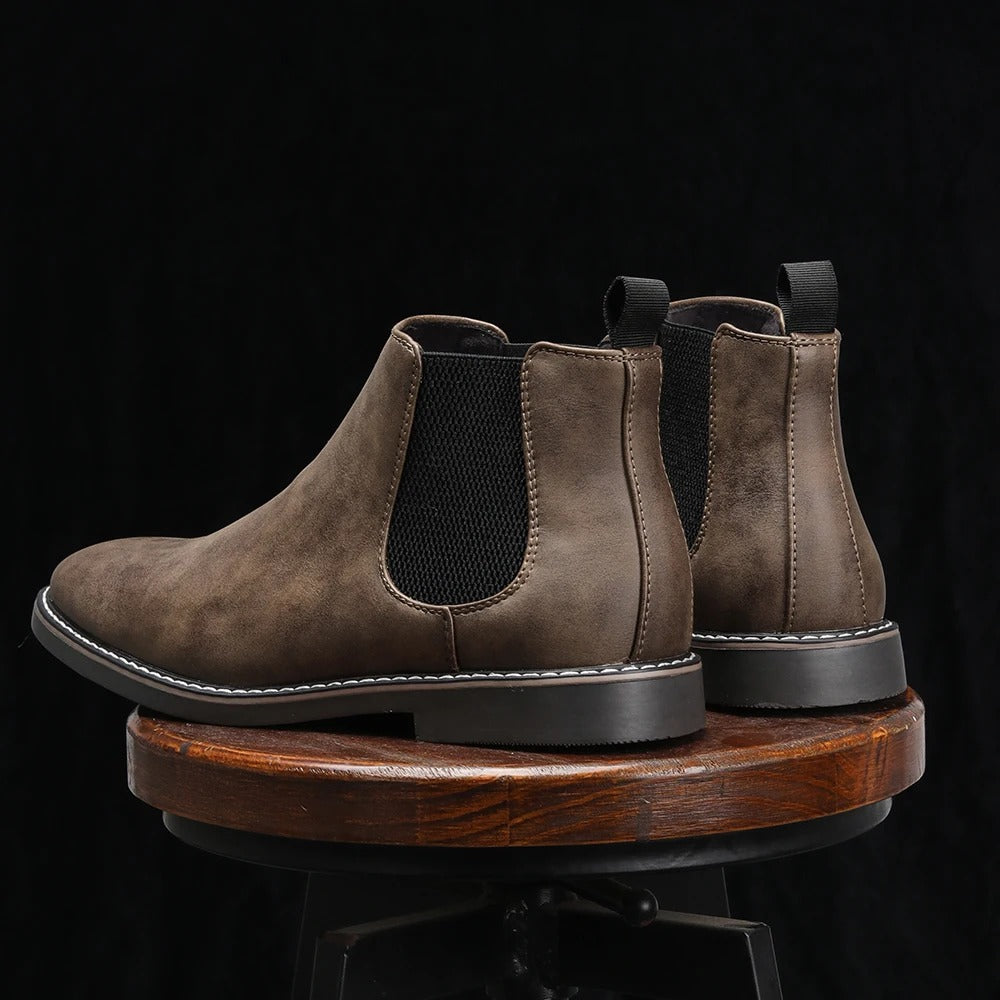 Iveron™ Elegant Leather Chelsea Boots for Men